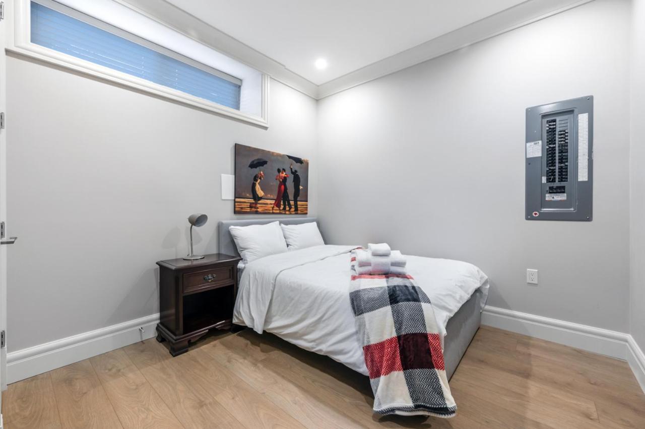 Vancouver Haven: Luxurious Private Bedroom Near Attractions Exteriér fotografie