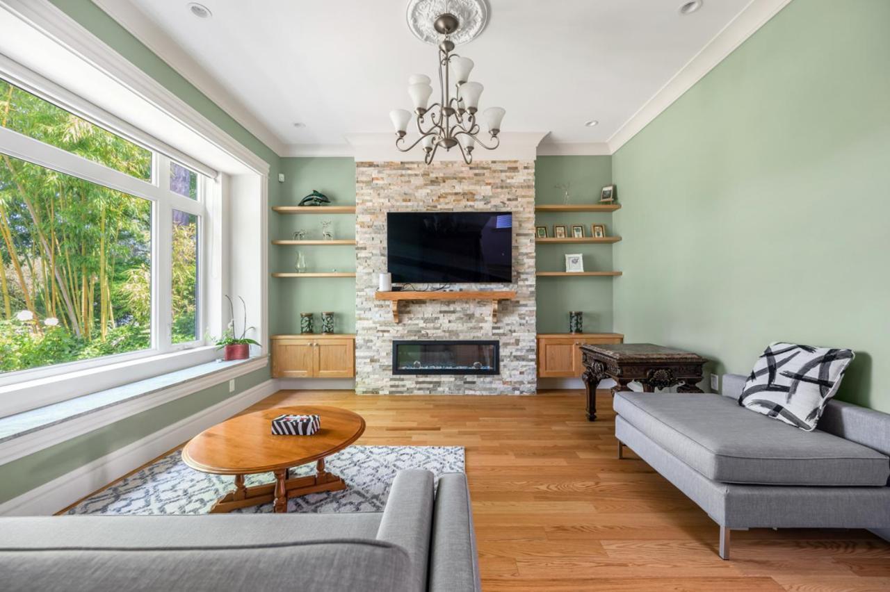 Vancouver Haven: Luxurious Private Bedroom Near Attractions Exteriér fotografie